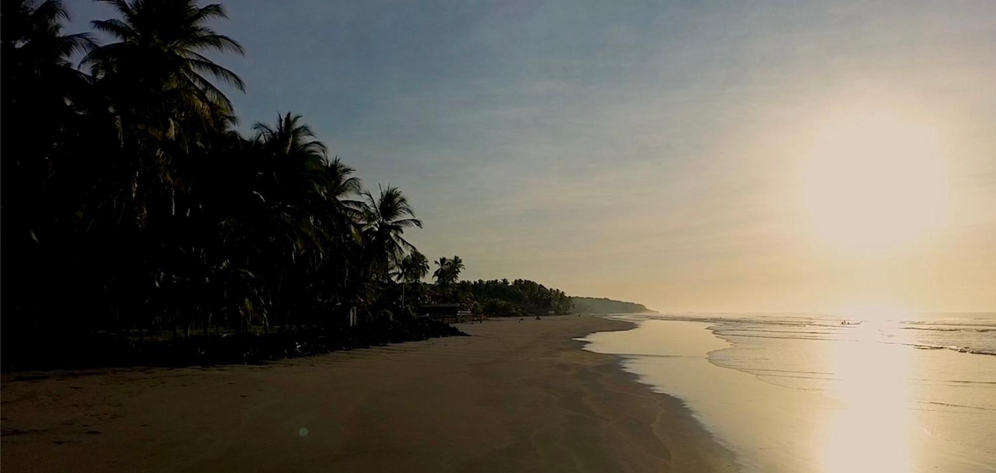 Sugarloaf Beach House & Surf Lodge Эль-Куко Экстерьер фото